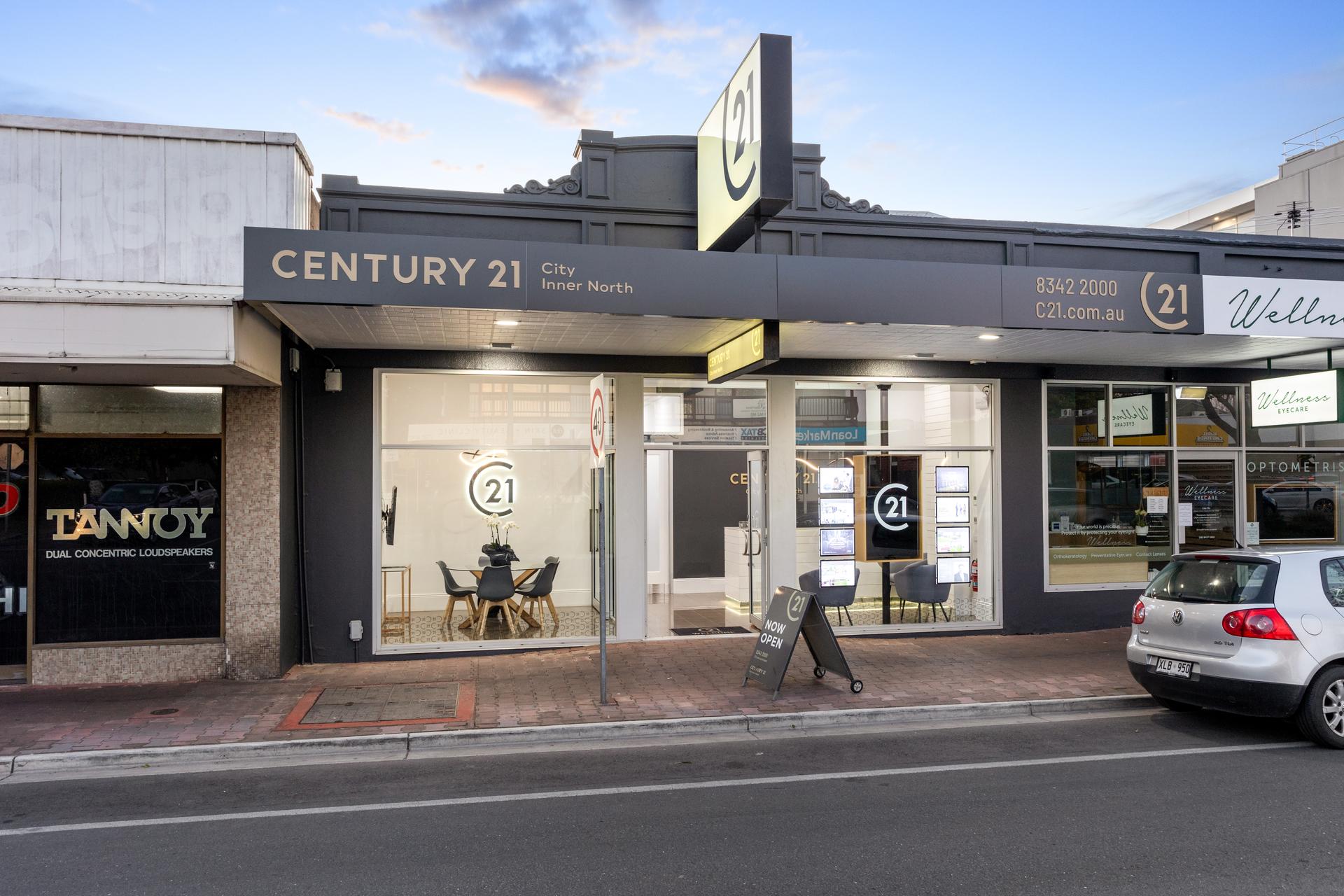 Peter Doukas Principal Director At Century 21 City Inner North
